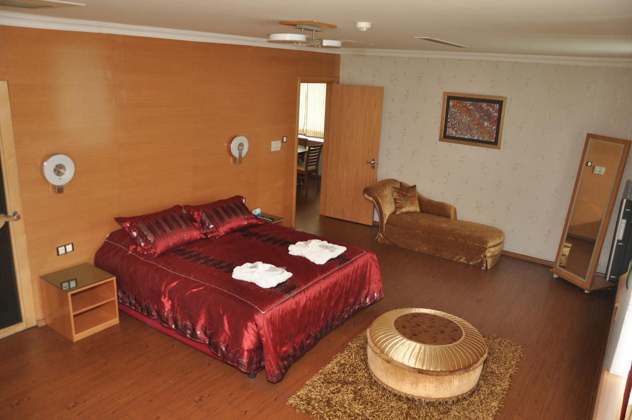 Gaziantep Plaza Hotel Esterno foto